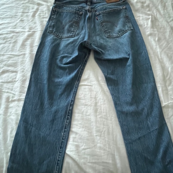 Levi’s Wedgie Straight Destroyed Jeans - Picture 6 of 8
